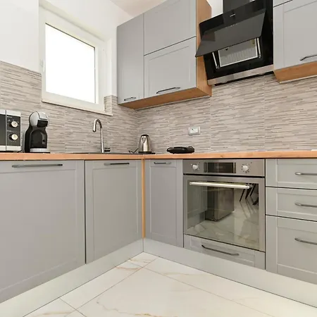 Tamaris Vila Mali Drvenik