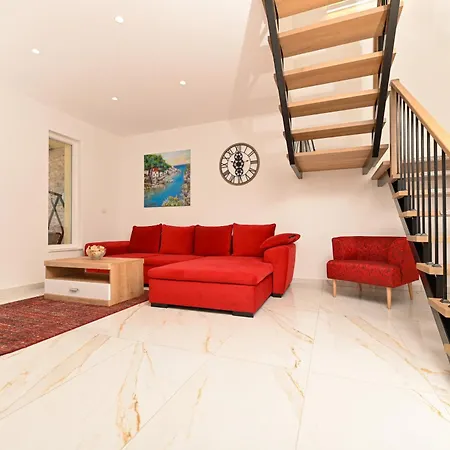 Tamaris * Mali Drvenik